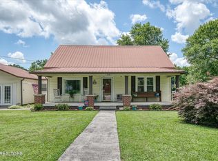 214 Omega St, Harriman, TN 37748