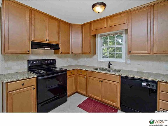 2nd image of 2511 Yorkshire Dr SW