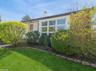 1113 Shermer Rd, Northbrook, IL 60062