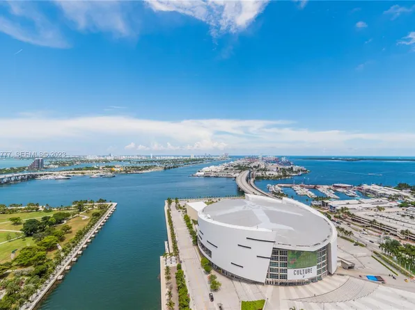 888 Biscayne Blvd, Miami, FL 33132