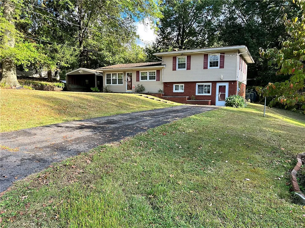 5 Woodbine Dr photo 1
