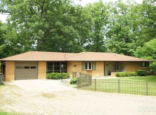 101 Adair Ct, Creve Coeur, IL