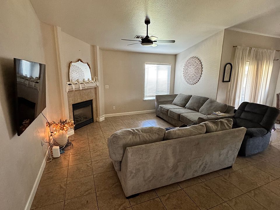 1st image of 3559 Manresa Dr