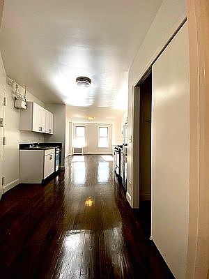 1st image of 226 E 89th St APT 17