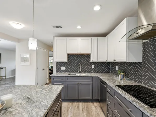 13814 Brookgreen Dr, Dallas, TX 75240