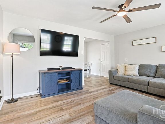 3rd image of 107 Reese Way