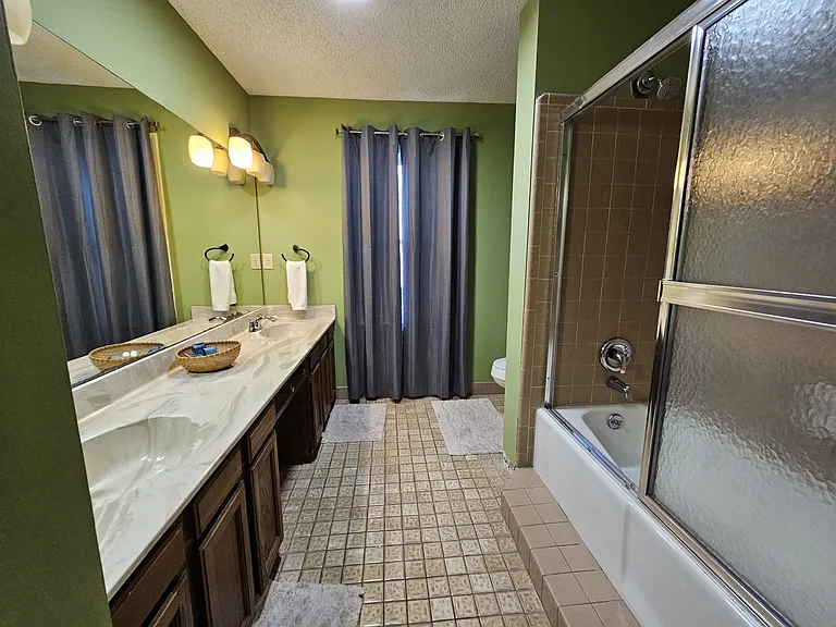 2566 Vauxhall Pl — Photo 31