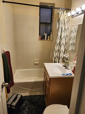 Rented by Astoria Park Realty Group Inc | media 16