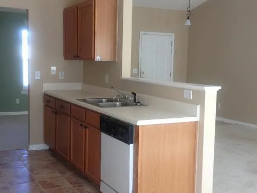 510 Grandview Cir — Photo 11