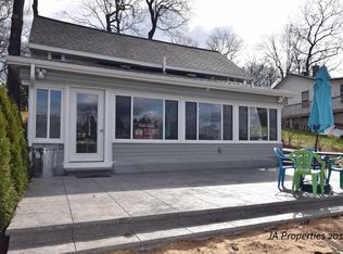 2218 E Spruell St, Newaygo, MI 49337