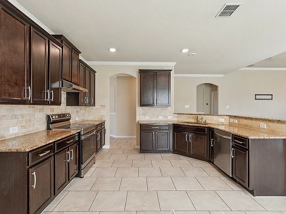 3rd image of 4617 Lake Cove Way