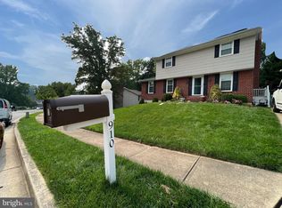 910 Farmstead Rd, Cockeysville, MD 21030