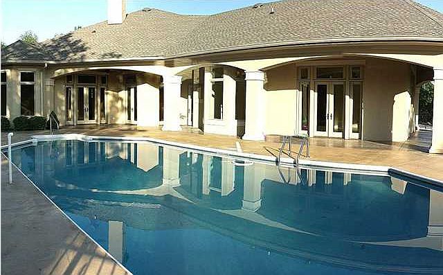 2nd image of 3101 Waterfront Dr