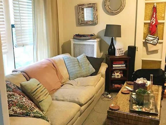 4th image of 4303 N Winchester Ave #2