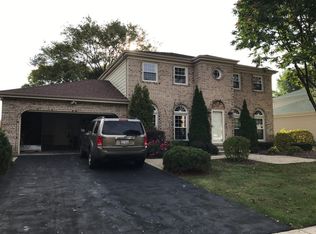 913 S Carriageway Ln, Palatine, IL