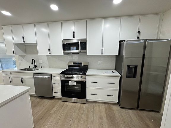 4th image of 1058 Benjamin Pl
