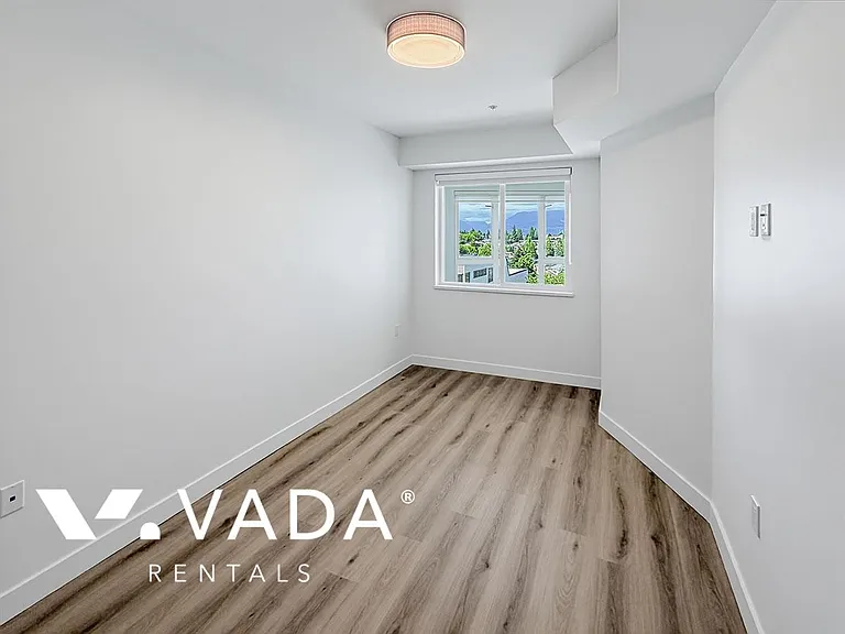 3068 Kingsway — Photo 25