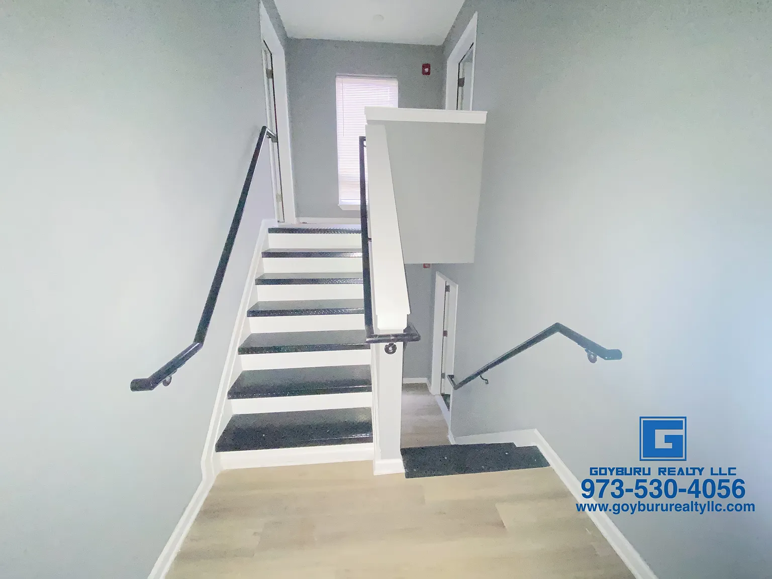78 12th Ave — Photo 4