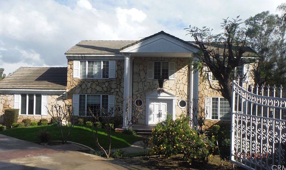 1st image of 4948 E Crescent Dr