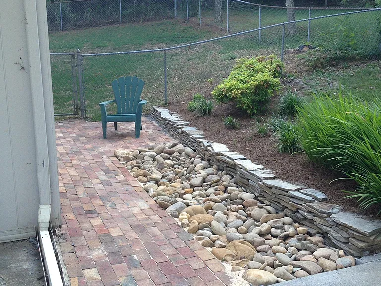 2801 Granbrook Dr — Photo 2