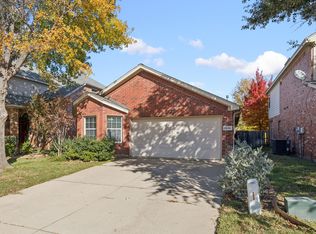 2633 Mountain Lion Dr, Fort Worth, TX 76244