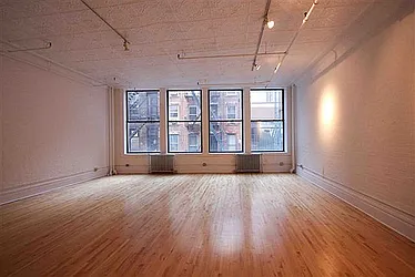 Rented by Metro Loft Management