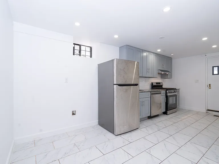 831 Cleveland St #B — Photo 8