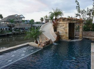 82 Tarpon St, Bayou Vista, TX 77563
