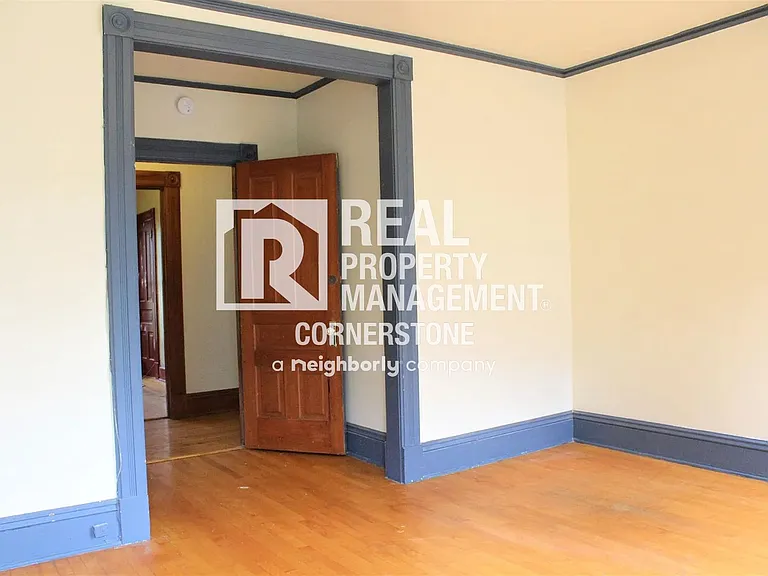 808 W Kalamazoo Ave — Photo 37