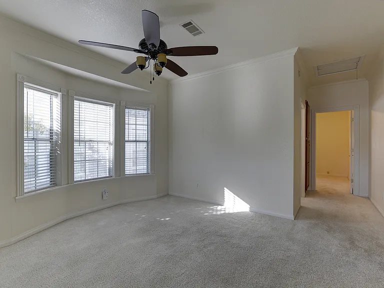 1759 N Baker St — Photo 7