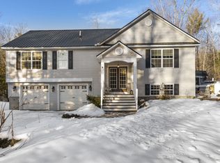 750 Paris Rd, Hebron, ME 04238