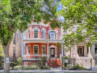2102 N Humboldt Blvd, Chicago, IL, 60647