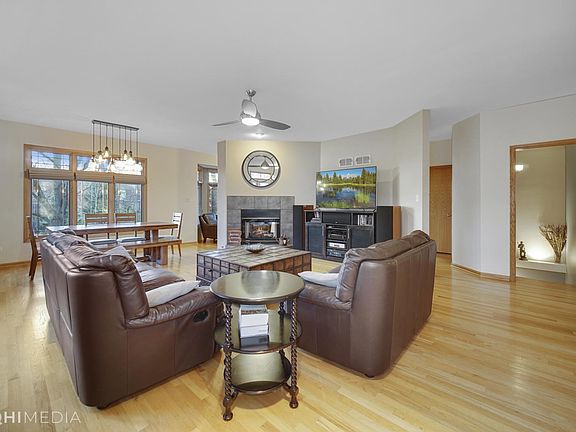 4th image of 18812 Crystal Creek Dr