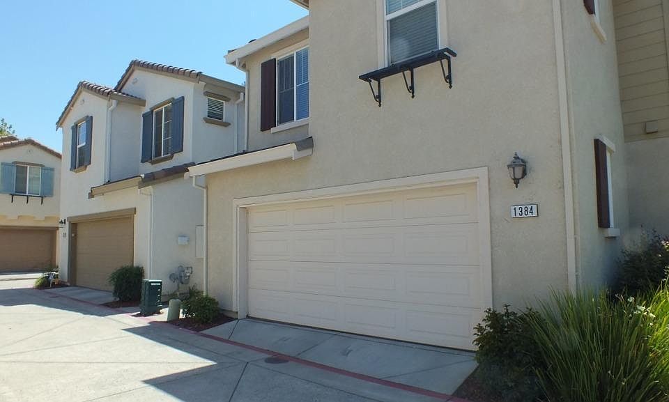 2-Car Garage Up Front.