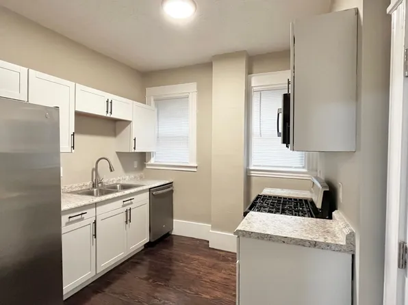 628 Straight St, Cincinnati, OH 45219