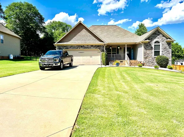 709 Barkley Ave, Chesnee, SC 29323