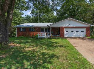15 Leach Rd, Huntingdon, TN 38344