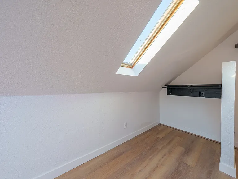 404 21st Ave #B — Photo 11