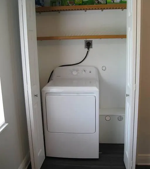 DRYER