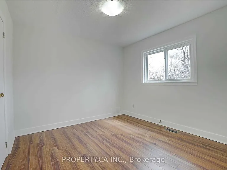 39 Farrell Ave — Photo 14