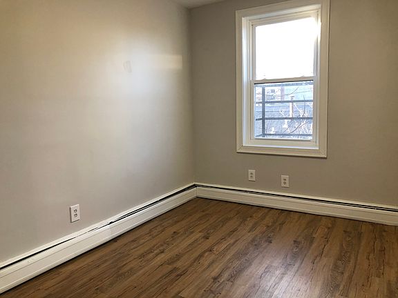5th image of 205 Monticello Ave #10E