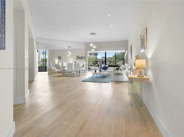 7520 La Paz Blvd APT 206, Boca Raton, FL 33433