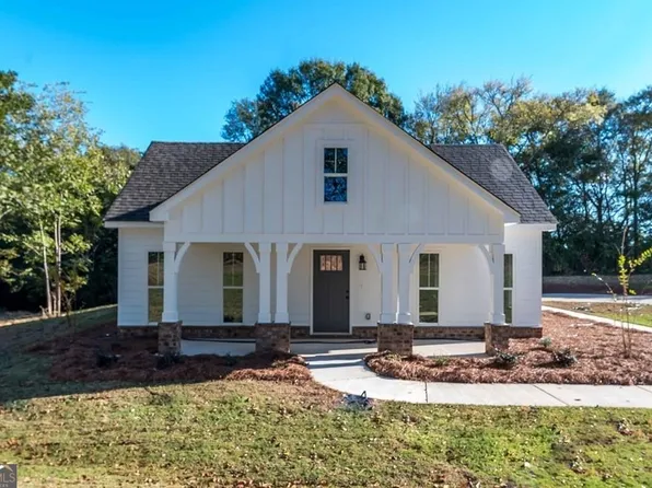 783 Carver Cir, Hamilton, GA 31811
