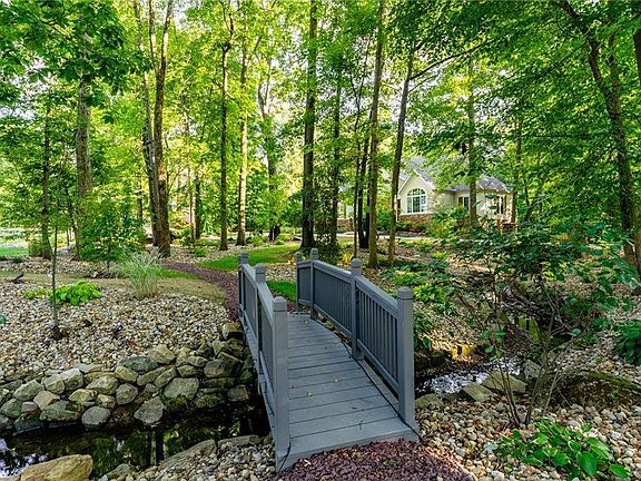 3rd image of 9025 Briarwood Ct