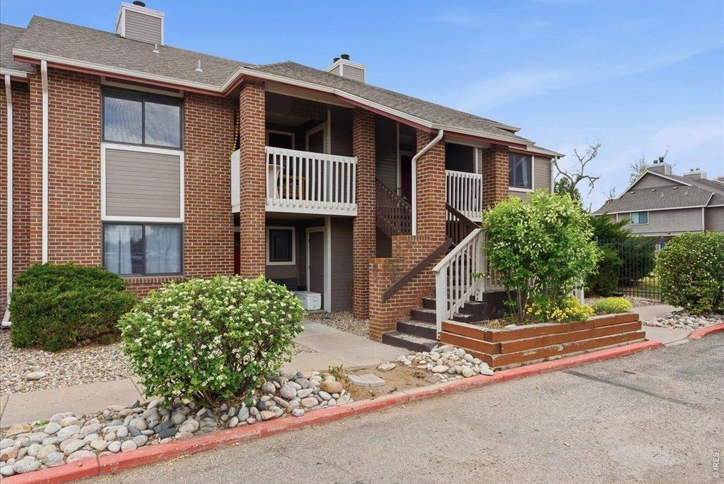 1201 W Swallow Rd #124