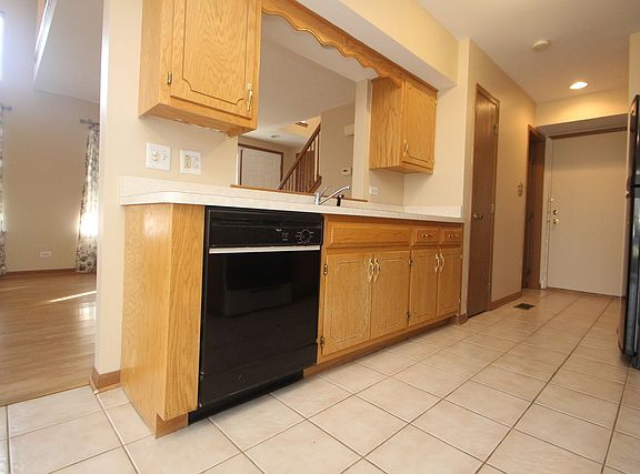 5th image of 5296 Diamond Dr #B