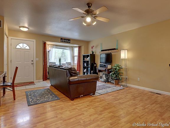 2nd image of 4830 W Ronnies Cir