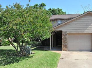 2813 Oakside Dr, Bryan, TX 77802