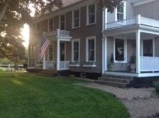 261 Main St, Southampton, MA 01073