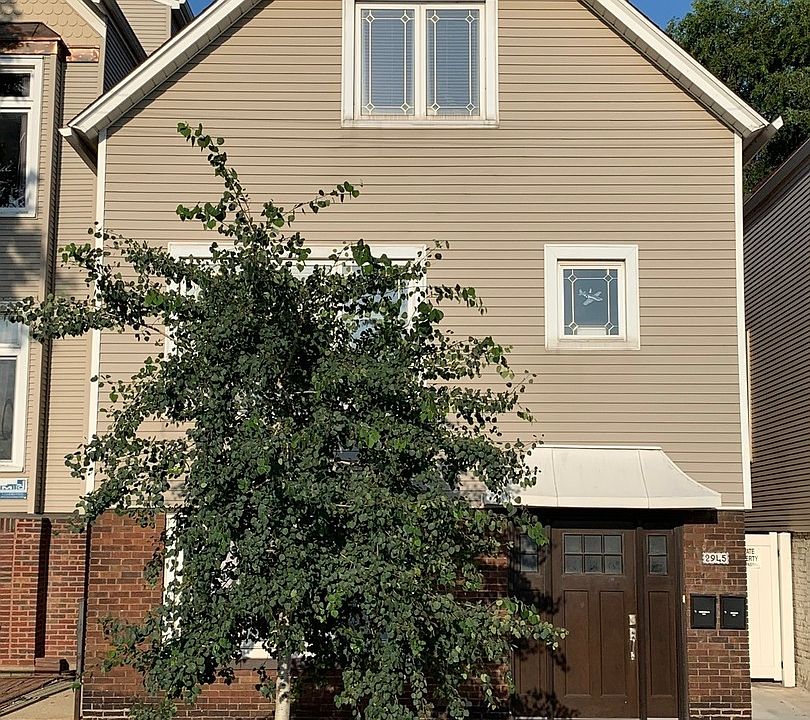 1st image of 2945 N Ashland Ave #1